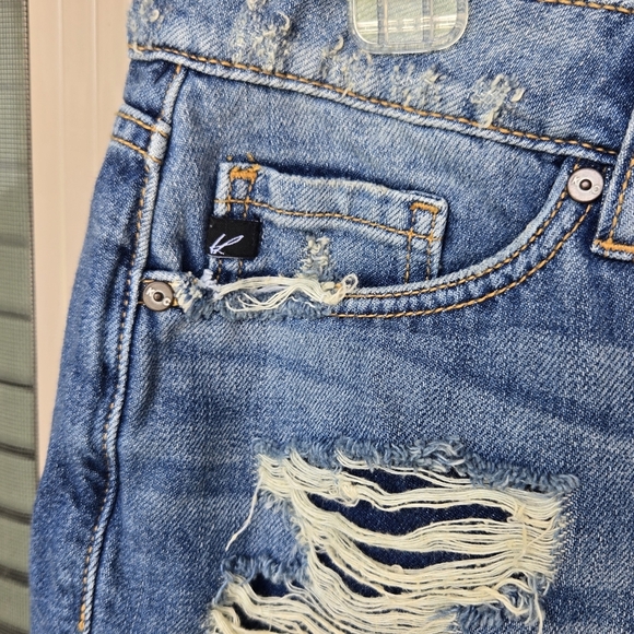 Kancan Low-Rise Denim Shorts Highly Distressed Women's Sz 7/27 - Picture 5 of 9